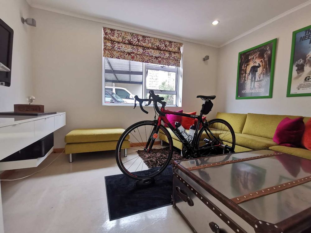 TV/HOBBY ROOM - GROUND FLOOR 