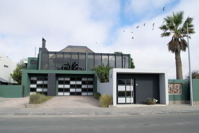 Kramersdorf House For Sale: Spacious 3-bed home with outdoor lapa and security features.