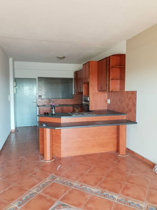 Hochlandpark Apartment For Sale: 2 Bedrooms, Open Plan Living, 1st Floor Unit.