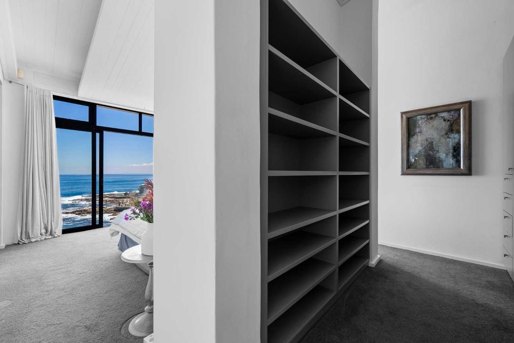 Walk-in cupboard