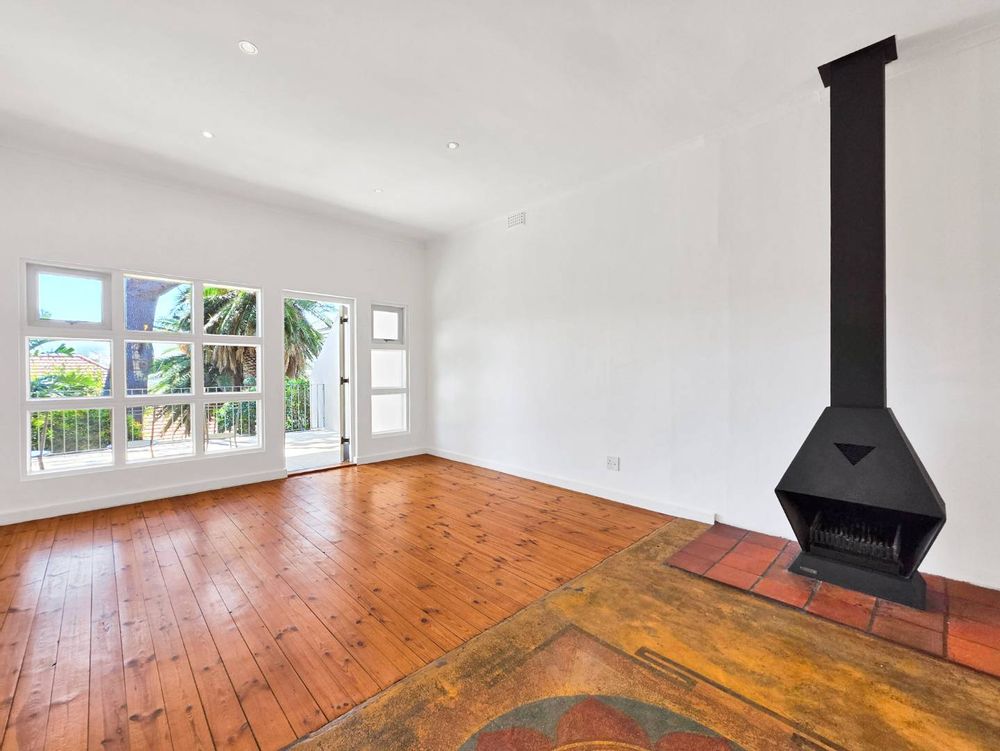 Spacious Lounge with Fireplace