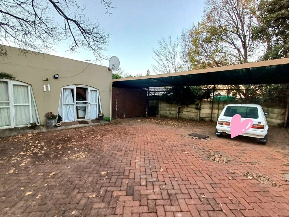 Carport & front view of flat or garages