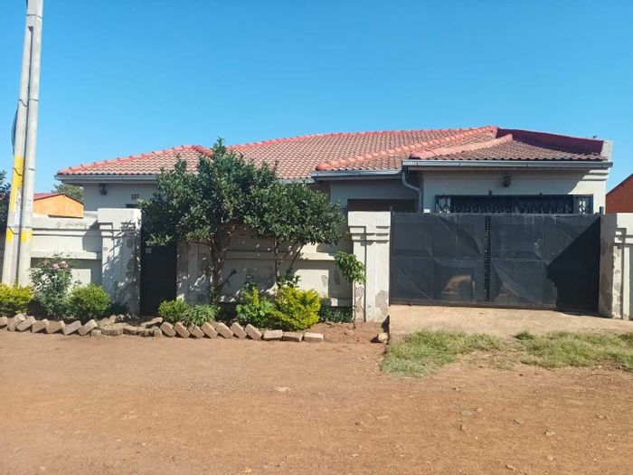 Property #2138698, House for sale in Katlehong South