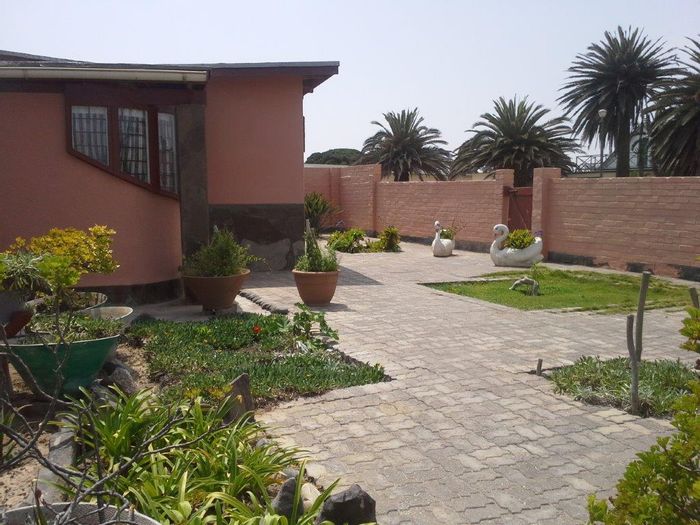 Property #2237762, House for sale in Henties Bay Central