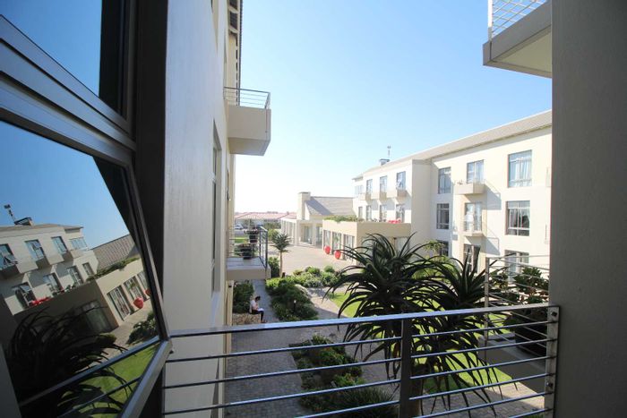 For Sale: Apartment in Swakopmund Ext 16 with garage, balcony, and en-suite.