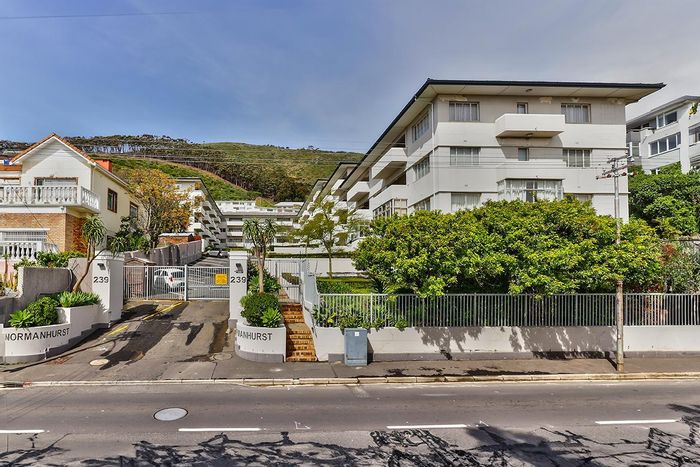 Property #2189749, Apartment for sale in Sea Point