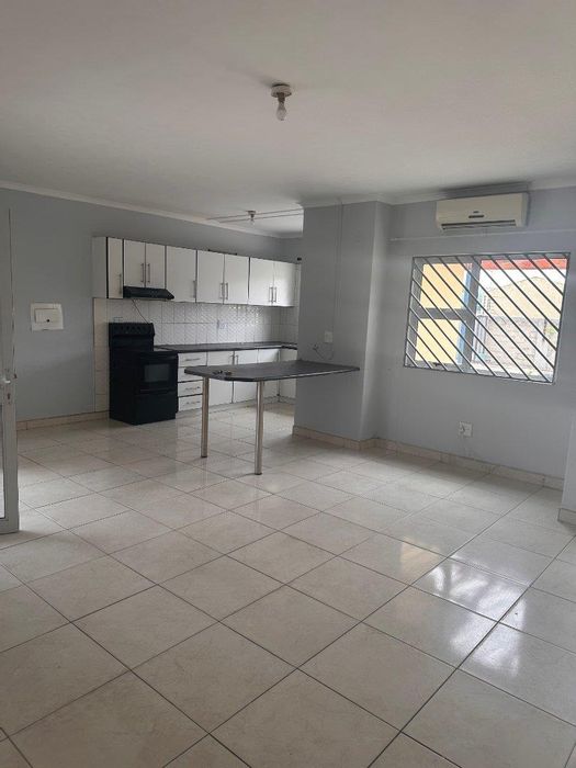 To Rent: 3 Bedroom House with Garden, Kitchen, and Living Area in Ongwediva Central.