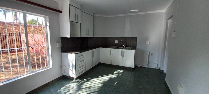 Property #2179427, Garden Cottage rental monthly in Eldorette