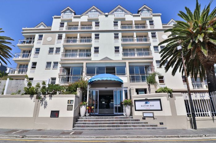 Property #1406173, Apartment pending sale in Bantry Bay