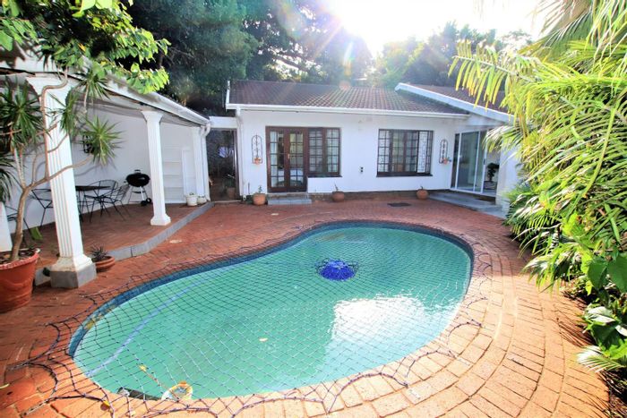 For Sale: House in Glen Anil with pool, flatlet, and open parking.