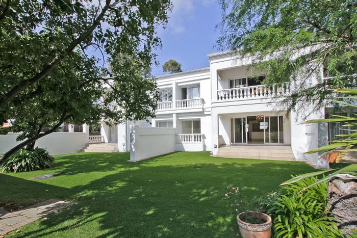Property #2396744, Townhouse Rental Monthly in Senderwood