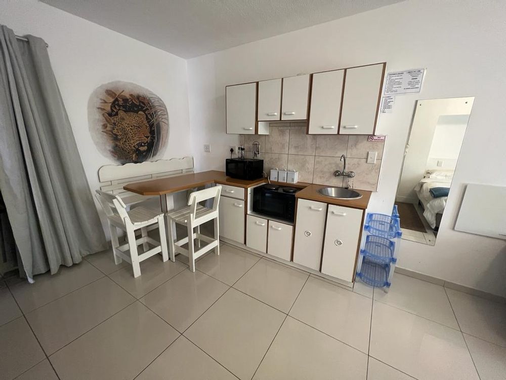 Unit 1 open-plan Kitchenette