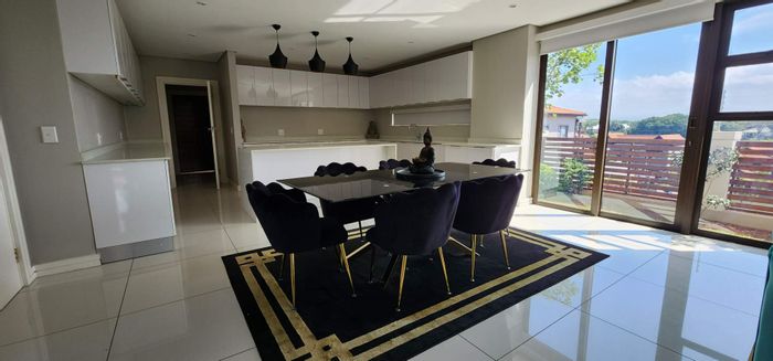 Property #2227313, Townhouse for sale in Umhlanga Central