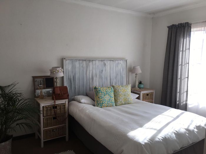 2-Bedroom Apartment To Rent in Centurion Central with balcony and secure parking.
