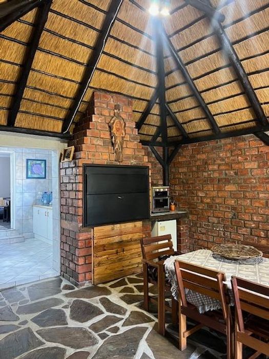 Cimbebasia House For Sale: 3 Bedrooms, indoor BBQ, splash pool, versatile spaces.