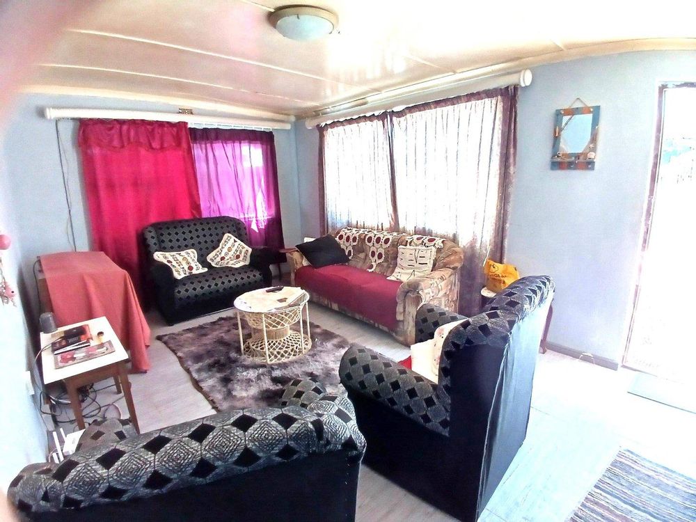 FLATLET: (Part of) Our Main Living Area.