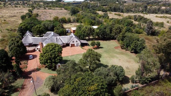 Property #2071072, Farm for sale in Hartbeespoort