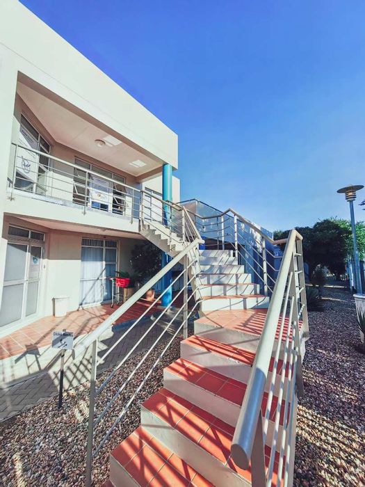 To Rent: Office in Pioniers Park with reception, boardroom, kitchenette, and parking.