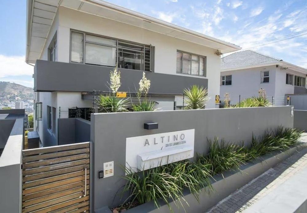 Apartments with parking in front