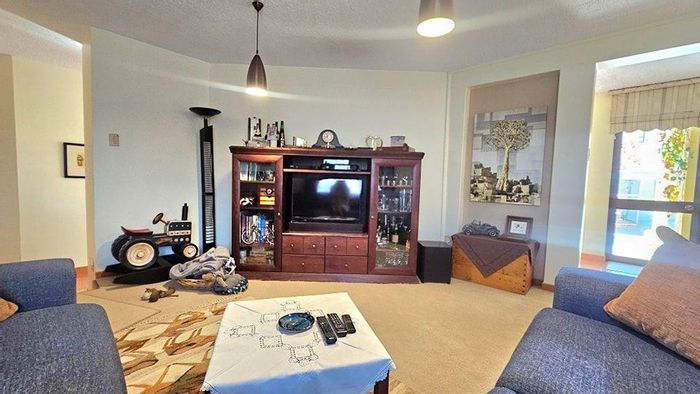 Property #2297028, House For Sale in Klein Windhoek