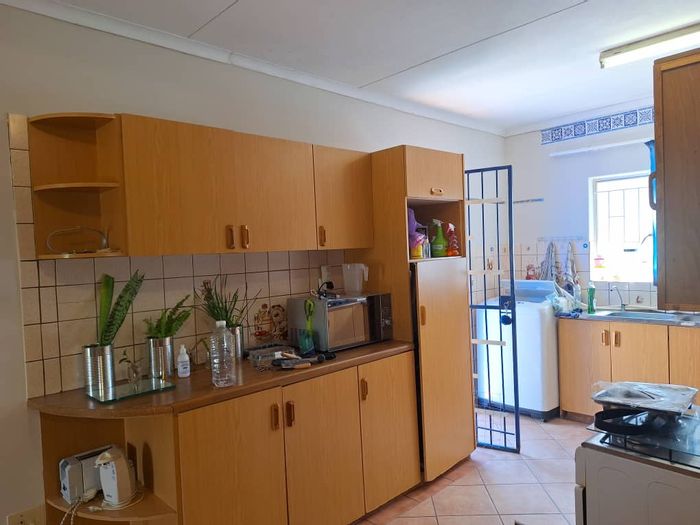 Khomasdal House for Sale: 3 Bed, 2 Bath, Study, Garage, Carport, Veranda - N$1.7M