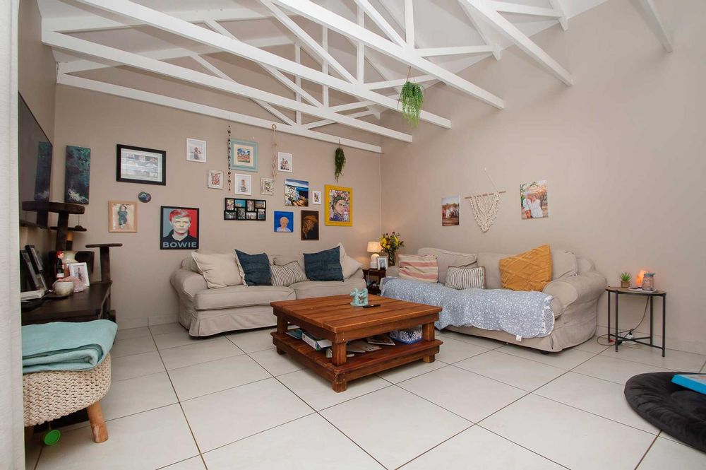 Open beam roof feature and spacious family room