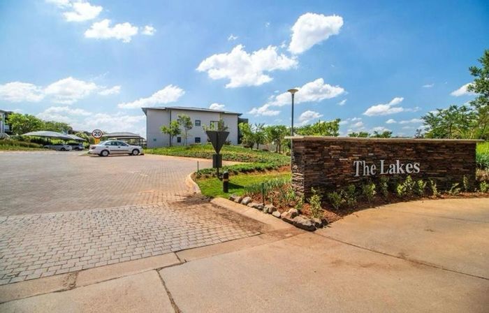 For Sale: Apartment in Serengeti Estate with pool, gym, and scenic views.