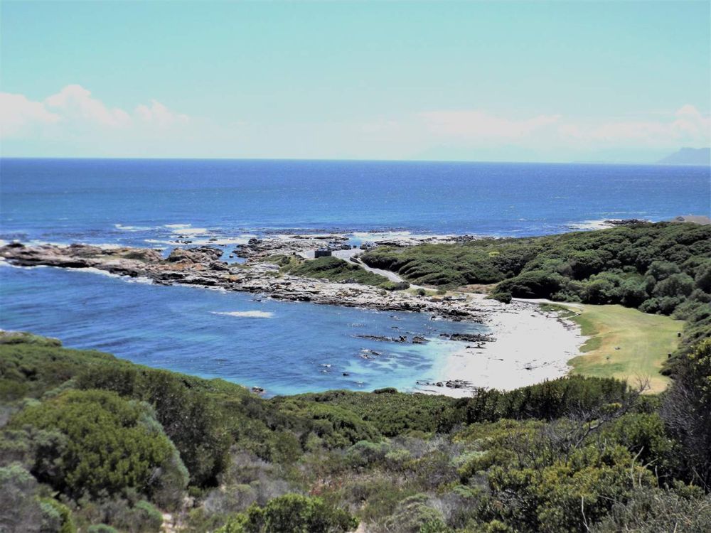 Stanfords Cove "beach" - about 400m walking distance away from our Plot.