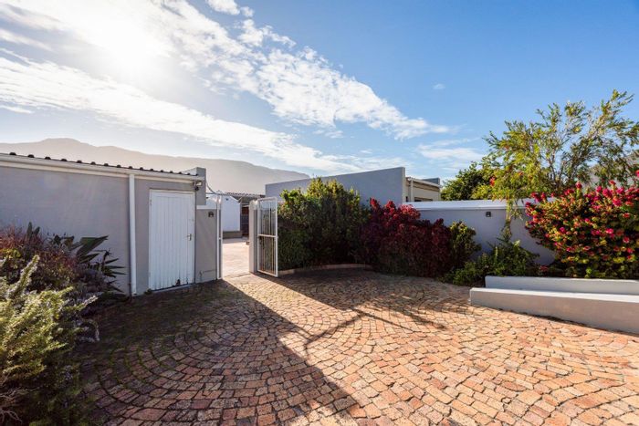 Accessible 2-Bedroom House in Fish Hoek Central with Secure Parking & Outdoor Space