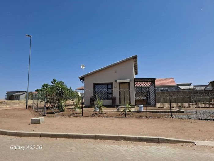 Property #2414331, House For Sale in Okahandja Central
