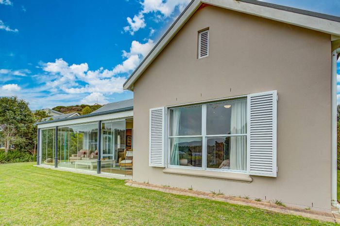Knysna Lifestyle Estate Cluster For Sale: 3 beds, clubhouse, pool, scenic views.