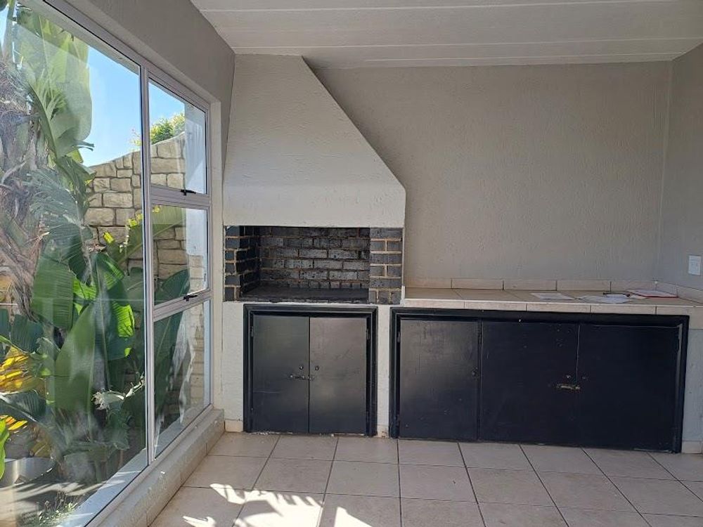 Indoor Braai area