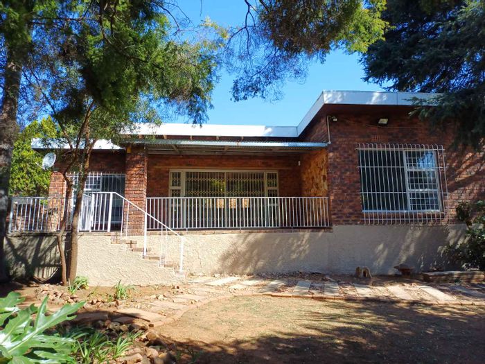 Property #2256088, House rental monthly in Ruimsig