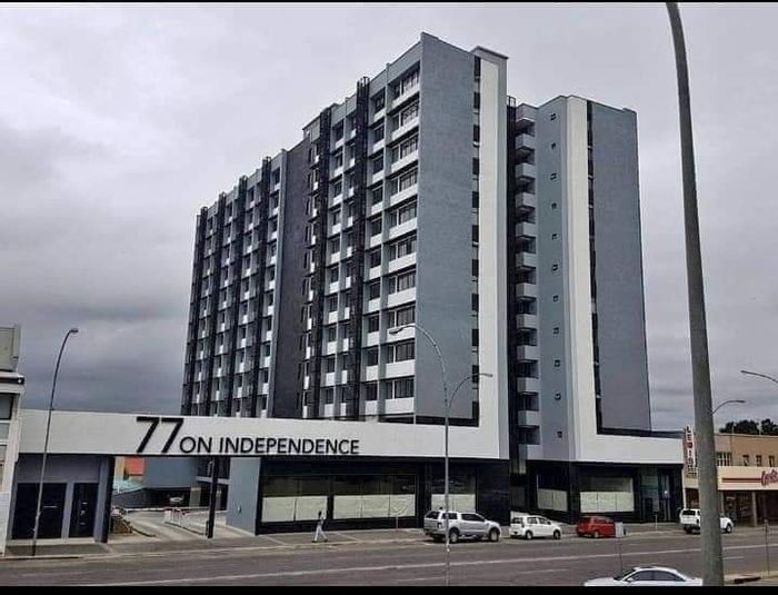 Central Windhoek Apartment For Sale: Ideal for Air B&B, Pool & Gym Access!