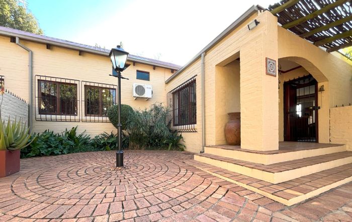 Property #2395445, House For Sale in Garsfontein