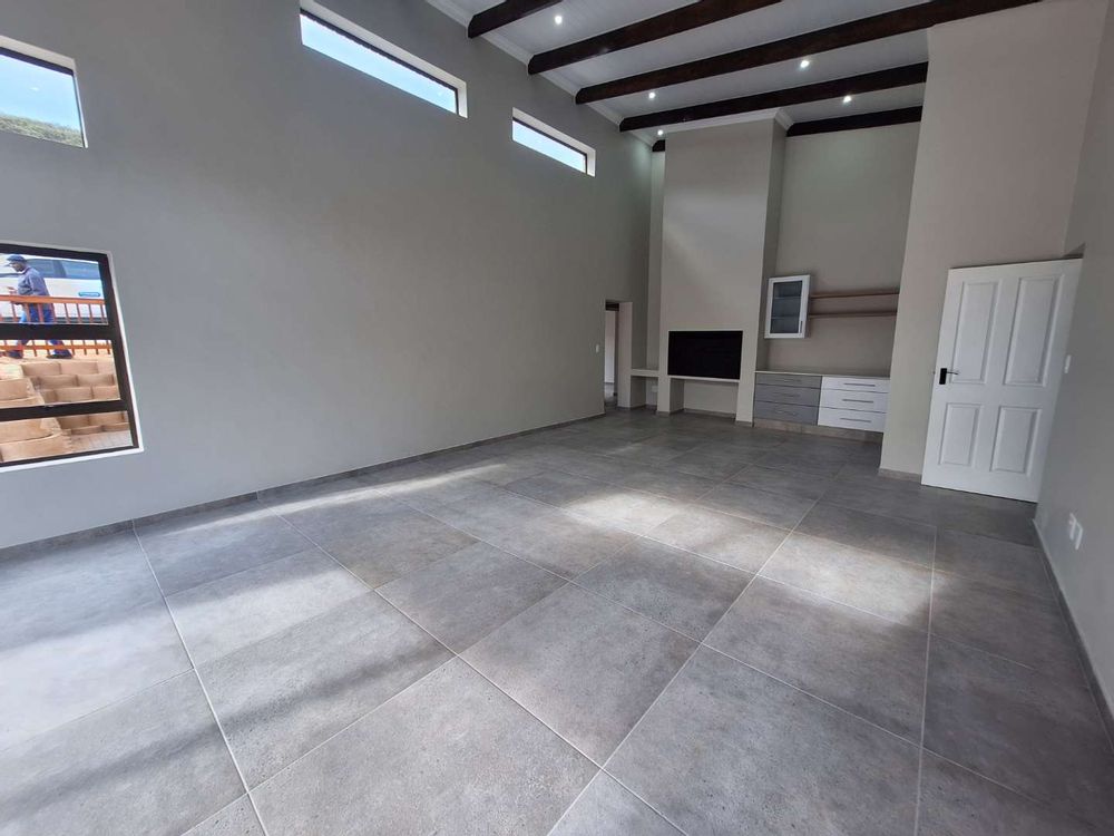 Living-, Dinig-, Braai Room