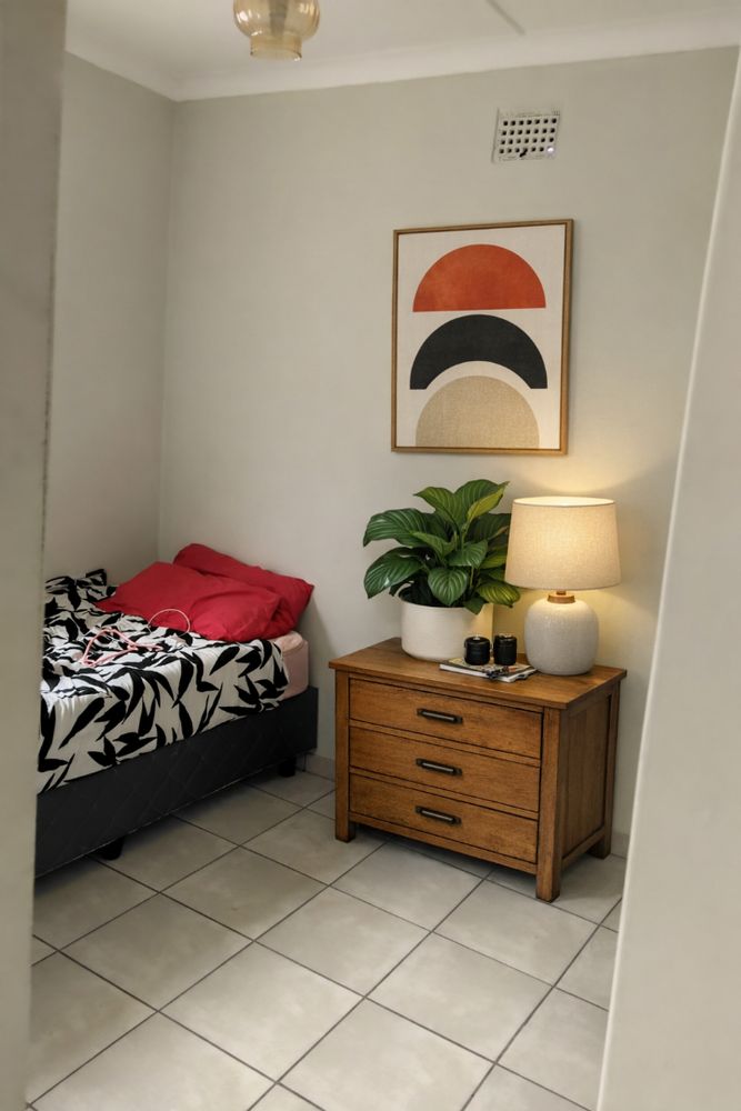 Flatlet second bedroom