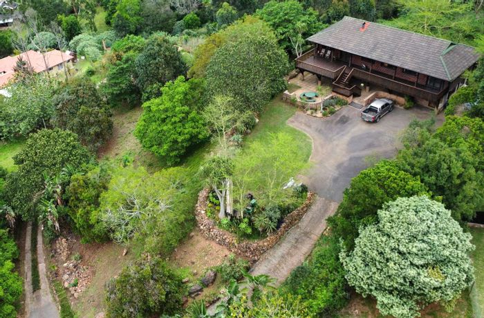 Everton House For Sale: 3 beds, large balcony, outdoor entertainment, unique design.