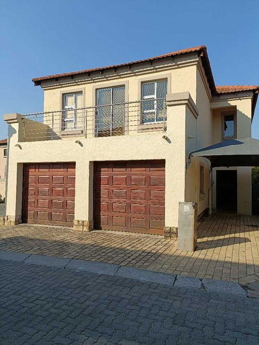 Montana Townhouse To Rent: 3 Bedrooms, secure estate, double garage, entertainment area.