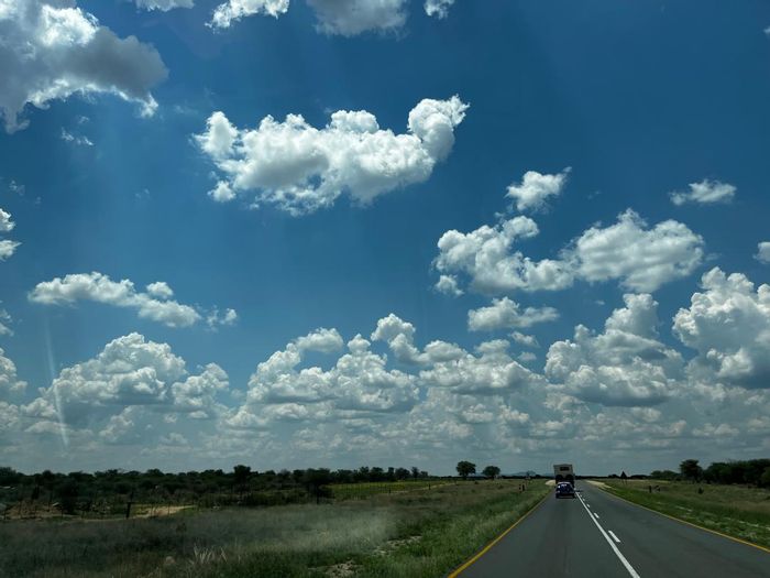 For Sale: 27ha Small Holding in Okahandja Central with borehole and gravel dam.