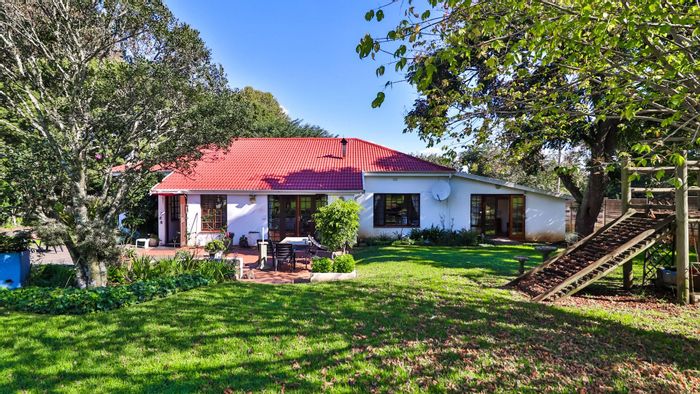 Greendale House For Sale: 4 bedrooms, pool, triple garage, expansive 4047m² lot.
