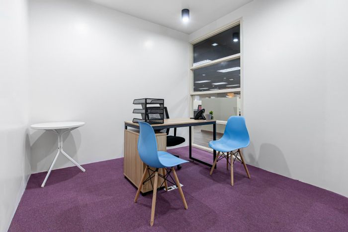 Office To Rent in Durban Central: Flexible workspace, meeting rooms, rooftop garden access.