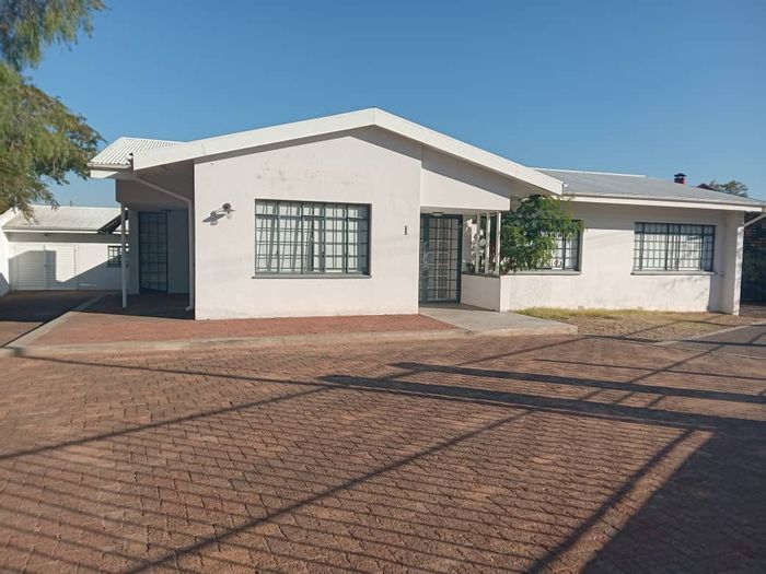 Property #2157869, Office rental monthly in Windhoek West