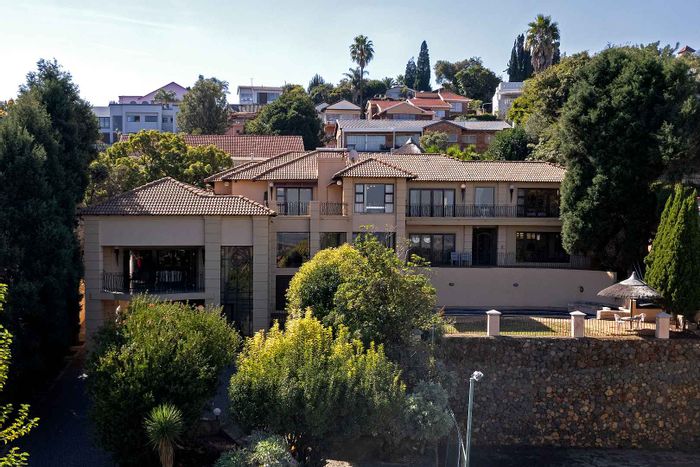 Glenvista Multi-Level House For Sale: Pool, Tennis Court, Balconies with Views