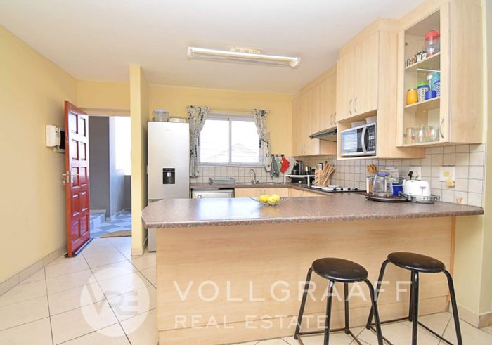 Property #2157087, Apartment for sale in Mile 4