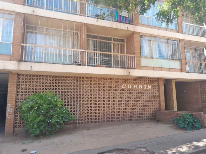 Property #2216007, Apartment rental monthly in Yeoville