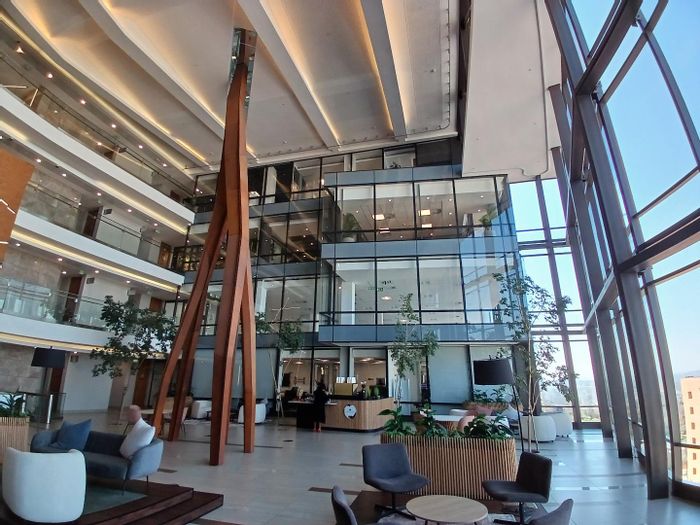 To Rent: 1,200 sqm Office in Rosebank Tower with flexible whitebox layout.