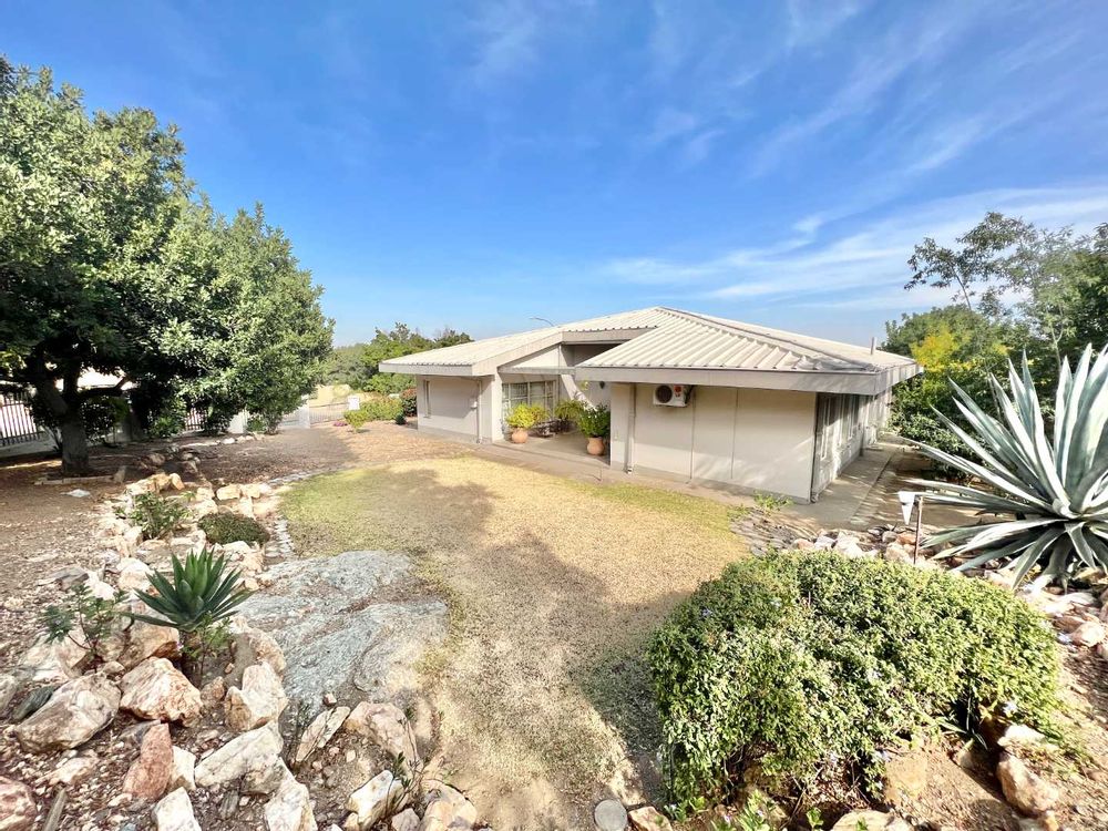 Spacious yard with established garden. 