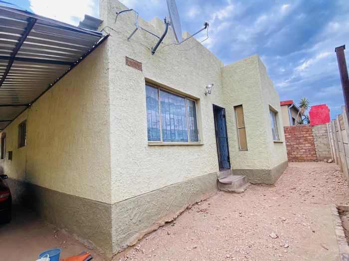 Property #2215864, House for sale in Katutura