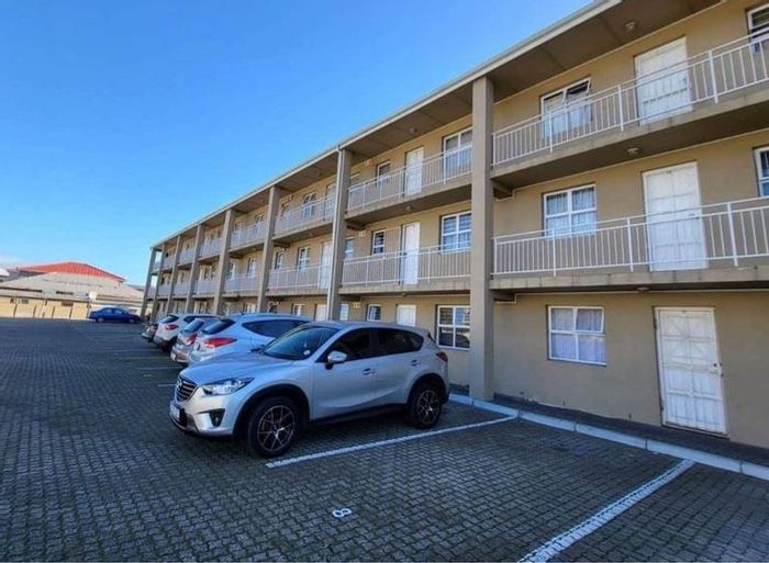 2-bedroom apartment in Parow Central, close to transport, schools, and shopping. To Rent.